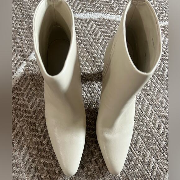 Vince Hillside High Heel Ankle Boot - Picture 6 of 9